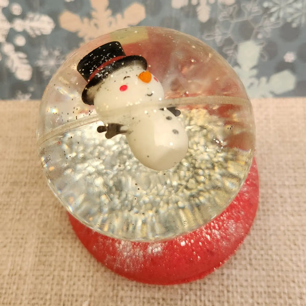 Snow Man Snow Globe Bath Bomb Donut